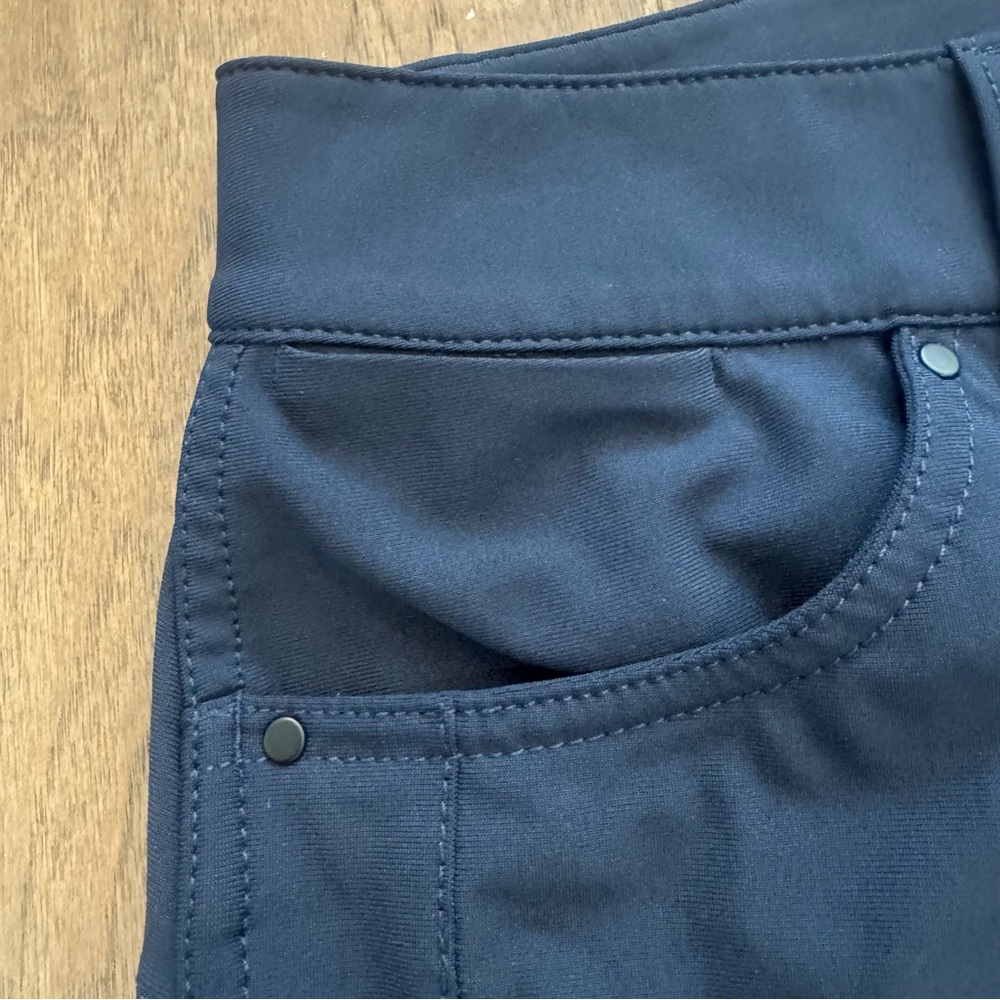 Lululemon Navy Blue 7/8 Golf Pants - Picture 10 of 10